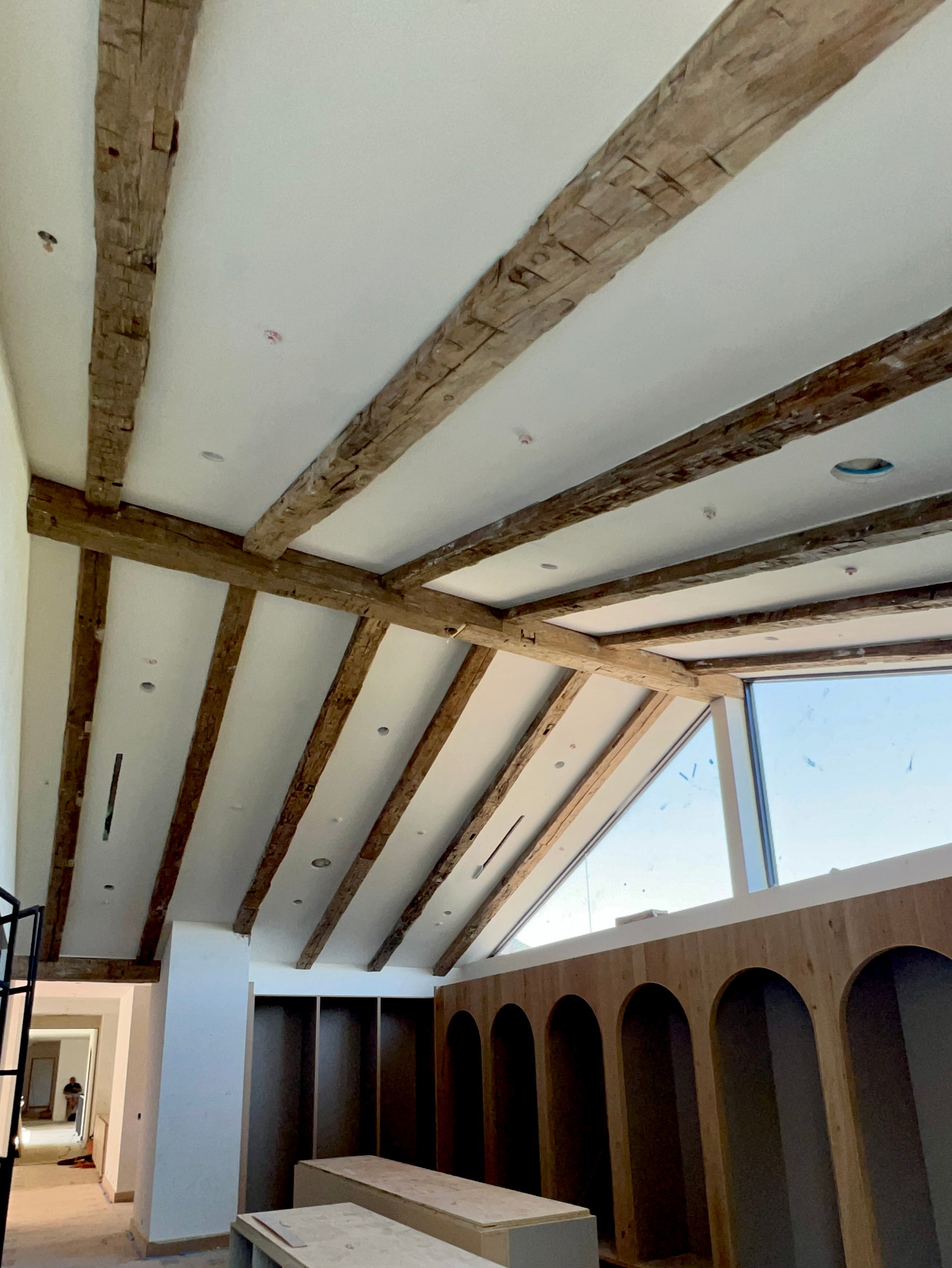 Reclaimed Hand Hewn | Box Beams – Reclaimed Wood Source